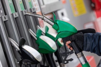 Benzinas Lietuvoje pirmą kartą šiemet pigesnis nei Lenkijoje