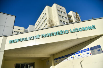 Panevėžio apygardos teismas padėjo tašką sensacingoje byloje, išteisinęs medikus, gelbėjusius ties gyvybės ir mirties riba atsidūrusių dviejų vaikų gyvybes.