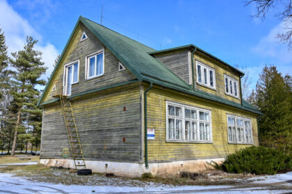 Beveik keturios dešimtys sutrikusio intelekto ar psichikos negalią turinčių Panevėžio rajono gyventojų po metų kitų turėtų įsikraustyti ir naujus, dažais dar kvepiančius būstus.