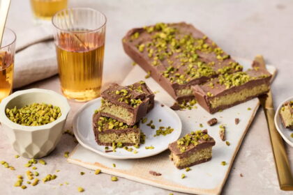 Šiam savaitgaliui parinkome kelis puikius desertus, kuriuos nesunkiai galima pasigaminti namuose – ir taip, pagarsėjusį Dubajaus šokoladą taip pat.