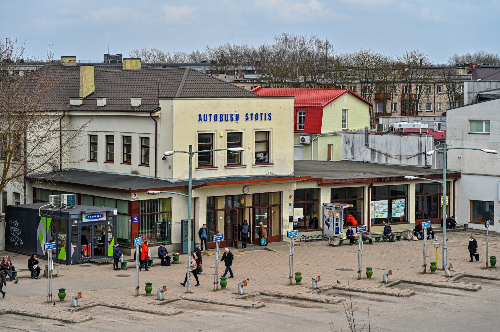 Su naujosios autobusų stoties atidarymu prasidės dar vienas šios centrinės miesto dalies tvarkymo etapas – senosios autobusų stoties rekonstrukcija ir parko tarp abiejų stočių įrengimas. G. KARTANO nuotr. 