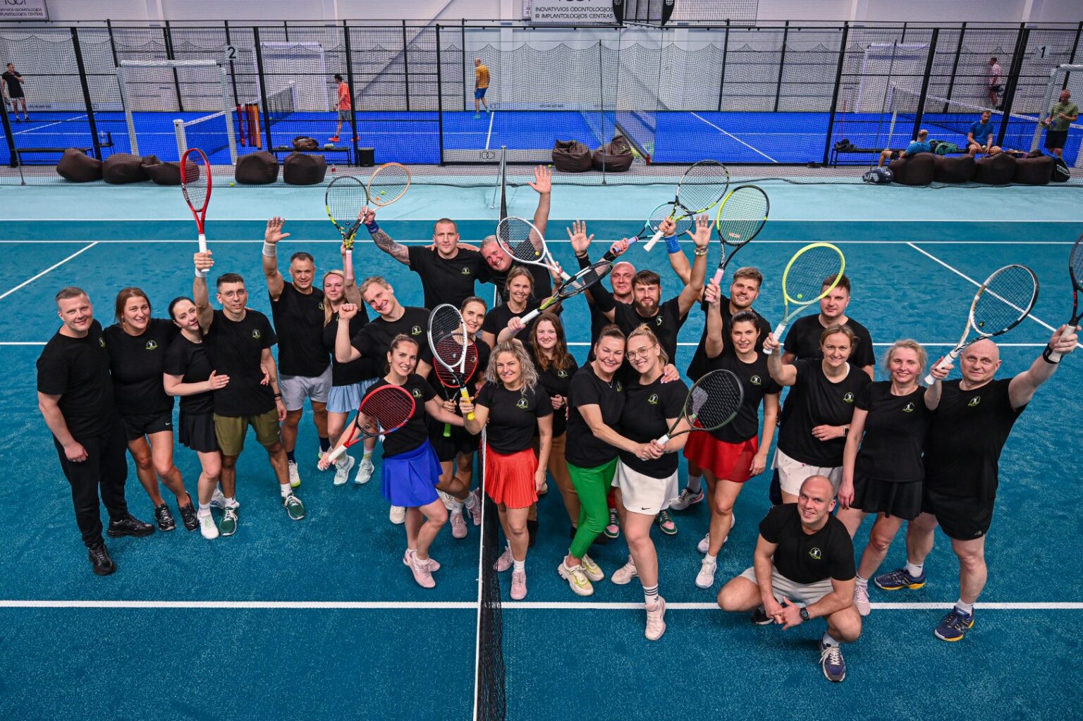 Panevėžyje prieš keletą mėnesių duris atvėrusiai teniso ir padelio arenai, žyminčiai svarbų miesto sporto plėtros žingsnį, suteiktas ir vardas.