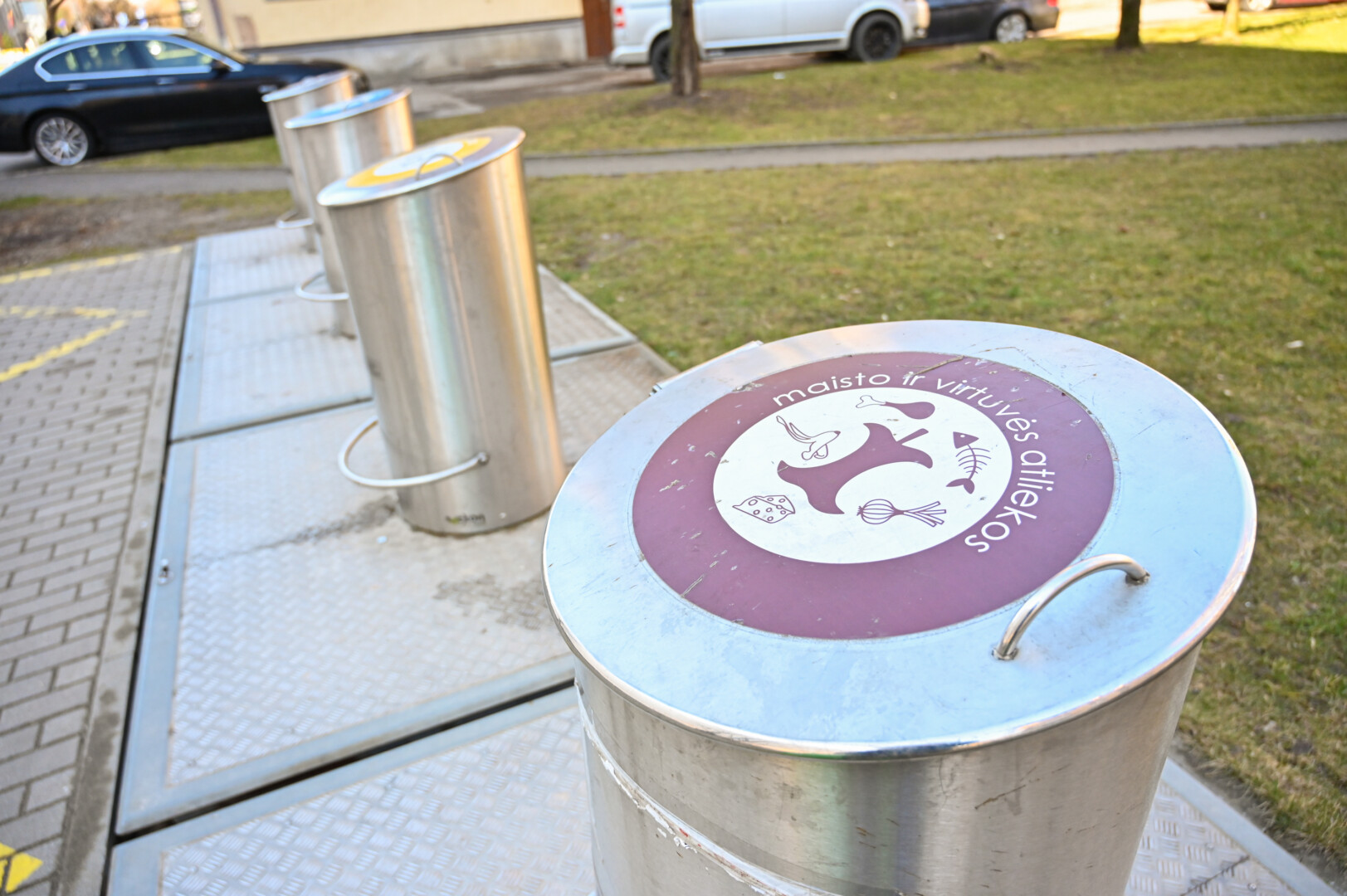 Požeminės atliekų surinkimo aikštelės bus plečiamos, jose įrengiant ir specialius konteinerius maisto atliekoms. P. ŽIDONIO nuotr. 