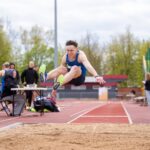 Panevėžio sporto centro lengvaatlečiai ir vėl džiugina savo pasiekimais – praėjusią savaitę sudalyvauta trejose varžybose, iš kurių į Panevėžį parvežta net aštuoniolika visų spalvų medalių.