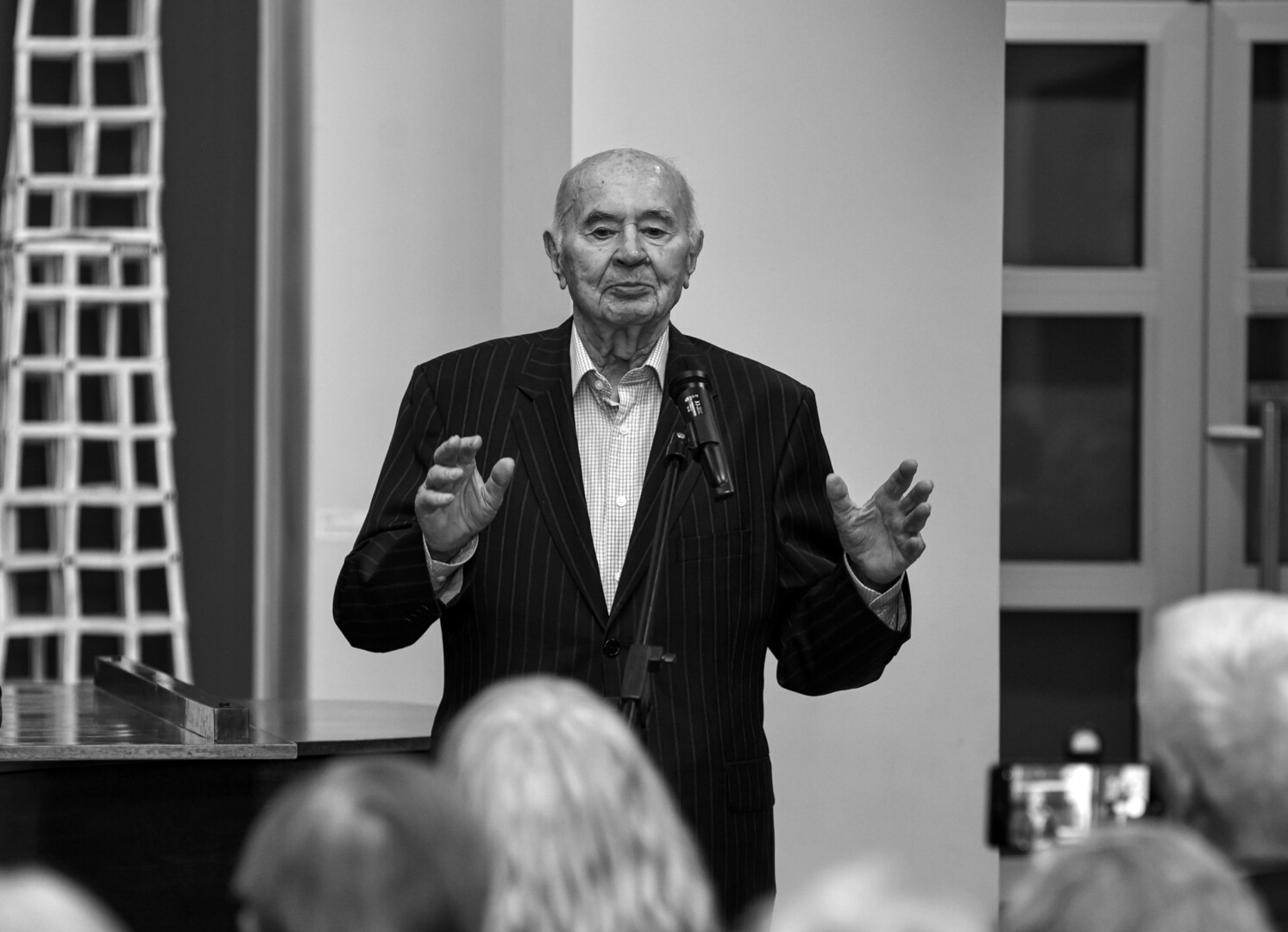 Panevėžyje į paskutinę kelionę išlydėtas ilgametis jo vadovas Bronius Kačkus.