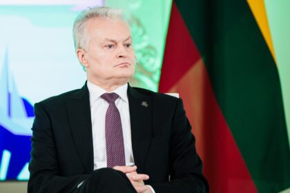 Gavus Valstybės apdovanojimų tarybos rekomendaciją, prezidentas Gitanas Nausėda pasirašė dekretą, kuriuo prokremliškais pareiškimais garsėjantį buvusį kandidatą į prezidentus Eduardą Vaitkų išbraukė iš Gedimino ordino kavalierių sąrašo.