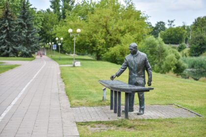 Panevėžį puošusios, bet jau kurį laiką iš jo centro iškeltos skulptūros sugrįžta į miestą.