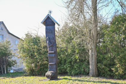 Ankstų kovo 24-osios rytą, kai po besniegius Lietuvos laukus klykavo per Juozapines parskridusios pempės, kai iš Varšuvos, Vilniaus, Šiaulių ar Biržų į Panevėžį riedėjo ne vienas lašnojančio lietaus šiek tiek prausiamas automobilis su Tarptautinės tarpdalykinės mokslinės konferencijos „Kalbininkui Juozui Balčikoniui – 140“ pranešėjais, šnekančiais, kad taip anksti į jokį mokslininkų sambūrį lyg ir netekę ruoštis, mes buvome ramūs: tikėjome, kad viskas darniai suplanuota ir diena turėtų praeiti sėkmingai.