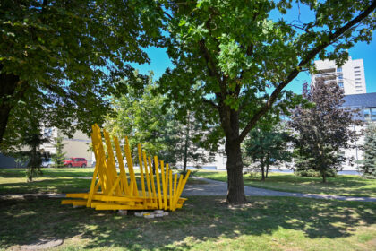 Panevėžio miesto savivaldybės Žymių žmonių, istorinių datų ir įvykių įamžinimo darbo grupė sulaukė iniciatyvos suteikti pavadinimą žaliajai erdvei šalia Gabrielės Petkevičaitės-Bitės viešosios bibliotekos, A. Kisino gatvėje.