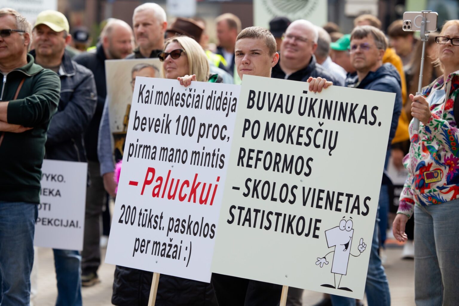 Praėjusią savaitę prie Seimo protestavę ūkininkai trečiadienį renkasi į dar vieną, šį kartą dvi dienas truksiantį protestą dėl kelią besiskinančios Vyriausybės parengtos mokesčių reformos.