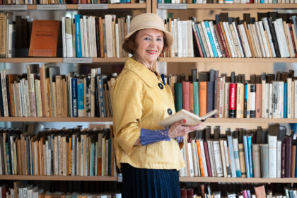 Ši elegantiška, besišypsanti, švytinti moteris atrodo matyta turbūt daugeliui panevėžiečių. Pasufleruosime – tai įvairių organizacijų narė, savanorė. Moteris, niekada nepristinganti veiklos. Susipažinkime: panevėžietė Valė Bilienė, daugelio mieste vykstančių renginių dalyvė.