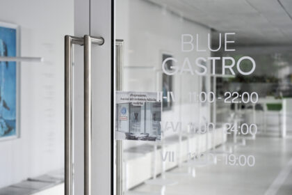 Panevėžį išgarsinusiame menų centre „Stasys Museum“ įsikūręs restoranas „Blue Gastro“ mažiausiai šešerius metus žadėjo lankytojus lepinti gurmaniškais skoniais, tačiau maždaug prieš mėnesį užvėrė duris.