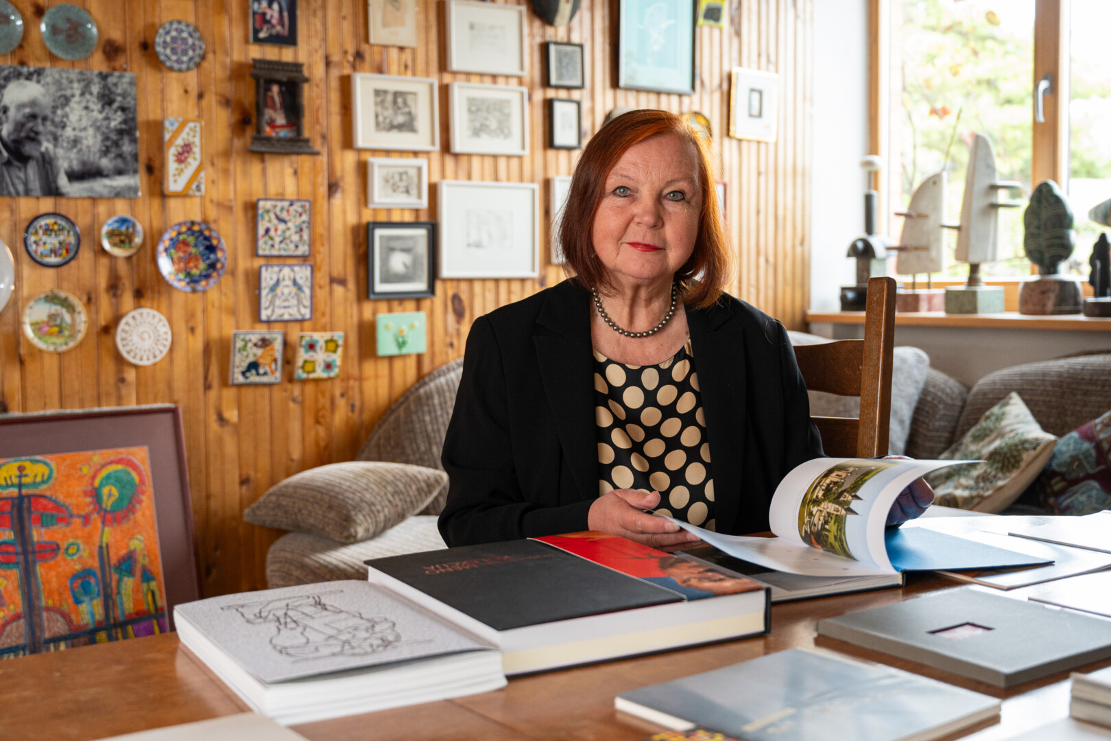 Jolanta Lebednykienė sako nepozuodavusi kuriančiam sutuoktiniui, garsiam skulptoriui Juozui Lebednykui, bet iš jo kūrinių akivaizdu, kad žmona buvo tikroji kūrybos įkvėpėja, jo mūza. P. ŽIDONIO nuotr.