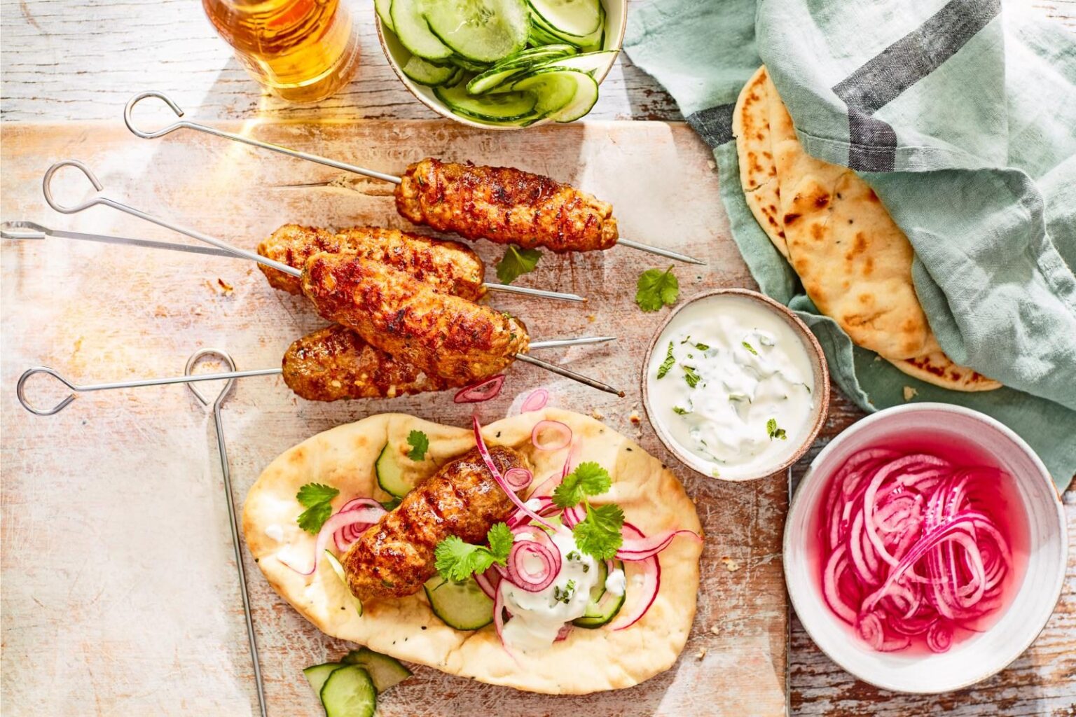 Kebabais galima vadinti bet kokią ant iešmo iškeptą mėsą. Tačiau kai mėsa naudojama malta, prisideda smagiai skambantis žodelis „liulia“.