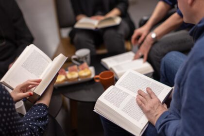 Daugiau nei 7000 įvairių sričių autorių vienijanti asociacija LATGA sudarė populiariausių praėjusiais metais bibliotekose autorių ir knygų dešimtukus.