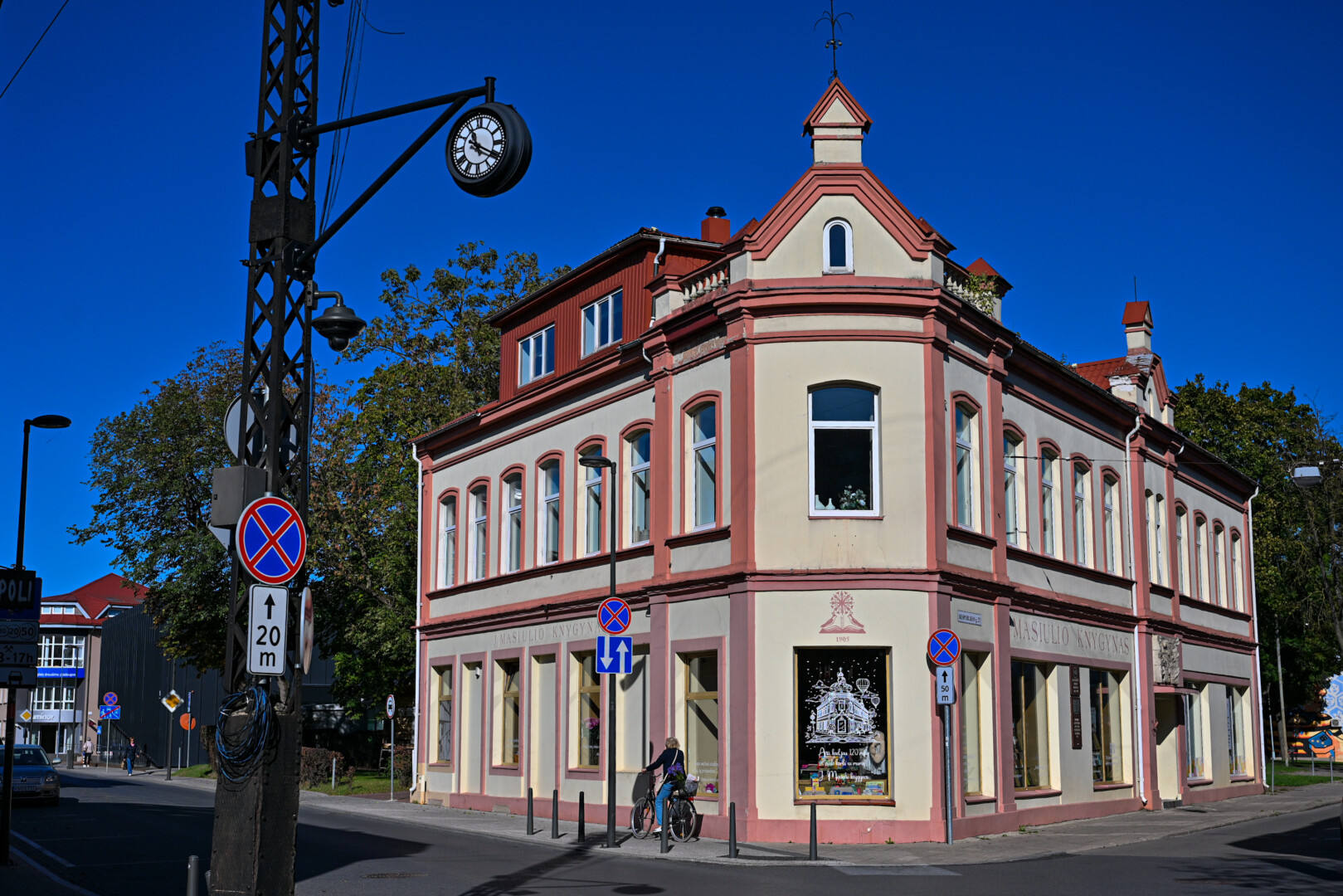 J. Masiulio knygynas – kultūros paveldo vieta, simbolizuojanti lietuvių knygnešystės dvasią, šviesuomenės misiją, ištikimybę knygai. Knygyno likimas ir ateitis – ne tik šeimos verslo, bet ir miesto kultūros klausimas. G. KARTANO nuotr.