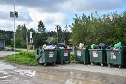Įrengus vaizdo stebėjimo kamerą greta atliekų konteinerių didžiausioje Panevėžio rajono kolektyvinių sodų bendrijoje nesitikėta, kad ji užfiksuos tiek daug pažeidėjų.
