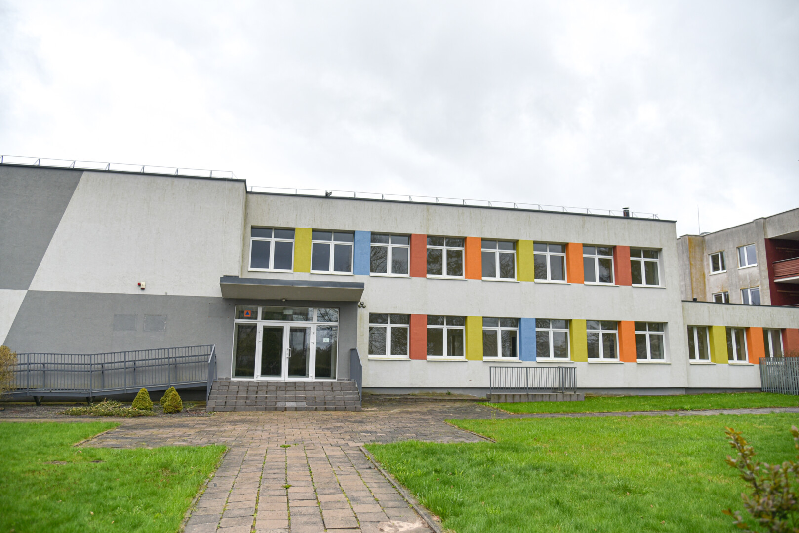 Panevėžio rajono paradoksas: vaikų pilnuose priemiesčiuose kyla nauji darželiai, bet toliau nuo miesto esančių kaimų mokyklos tuštėja. P. ŽIDONIO nuotr.