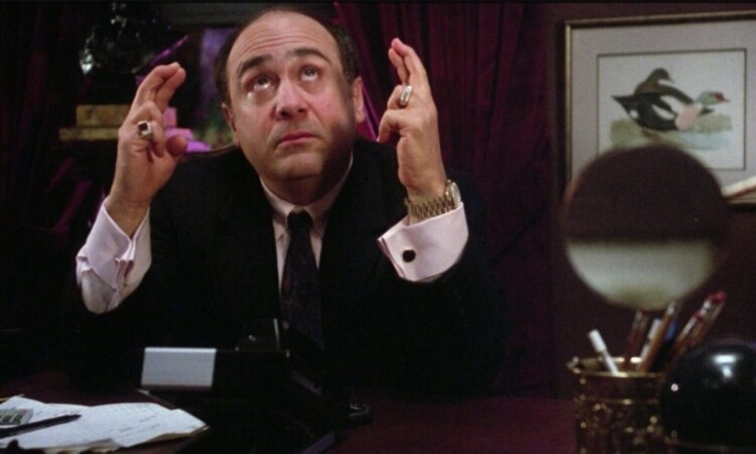 Afirmacijos – tai trumpos, pozityvios frazės, pavyzdžiui, „Aš pasitikiu savimi“ arba „Man viskas pavyks“.