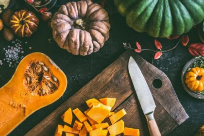 Rudeninis stalas be moliūgų neįsivaizduojamas: jie ir pagrindinė puošmena, ir nepakeičiamas pagardas.