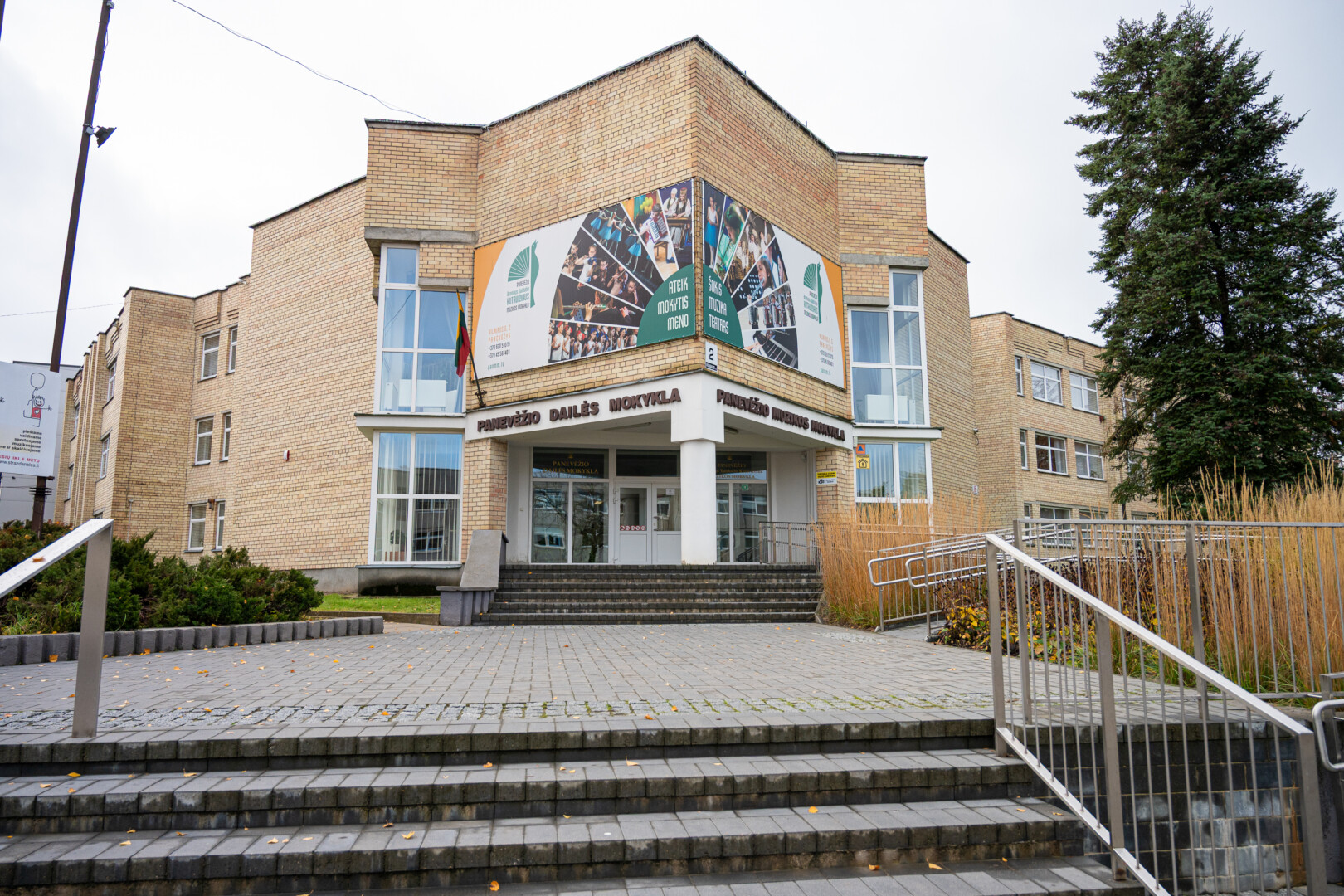 Muzikos ir Dailės mokyklose gausėja suaugusių mokinių gretos. P. Židonio nuotrauka