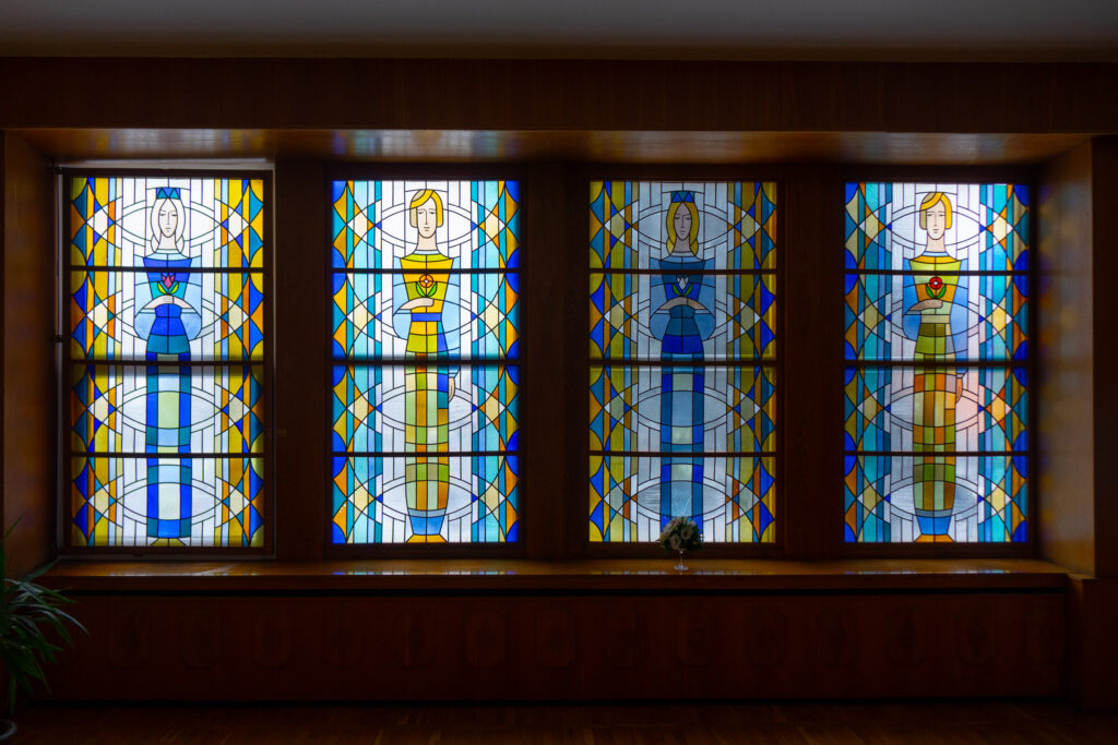 Didžiojoje ceremonijų salėje esanti Vlado Jankausko kartu su dailininku monumentalistu Vytautu Baniu 1974-aisiais sukurta vitražų kompozicija išliks, tačiau bus restauruota. PANEVĖŽIO KRAŠTAS VIRTUALIAI (Giedriaus Zauros) nuotr. 
